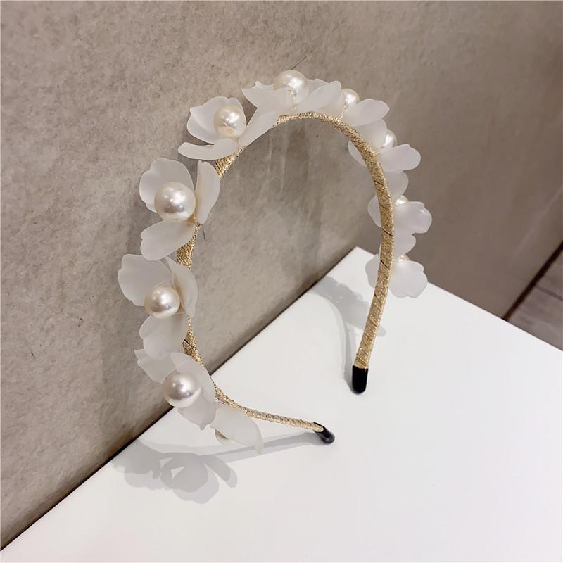 Dreamy Fashionable Bohemian Style Girls Headband Elegant and Vivid AB Color Pearl Flower Thin and Shiny