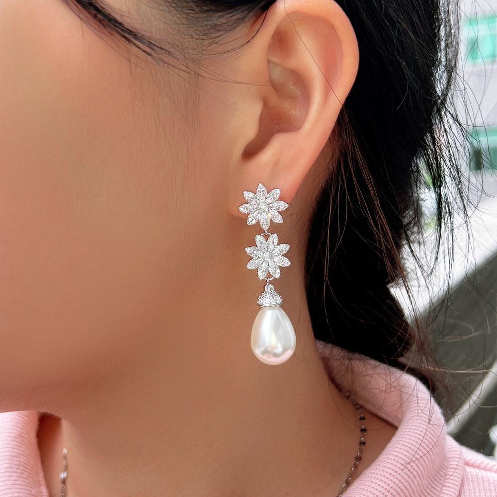 Needle Style Light Luxury Elegant Flower Pearl Earrings Celebrity Temperament Slightly Inlaid Zircon Earrings Ear Jewelry