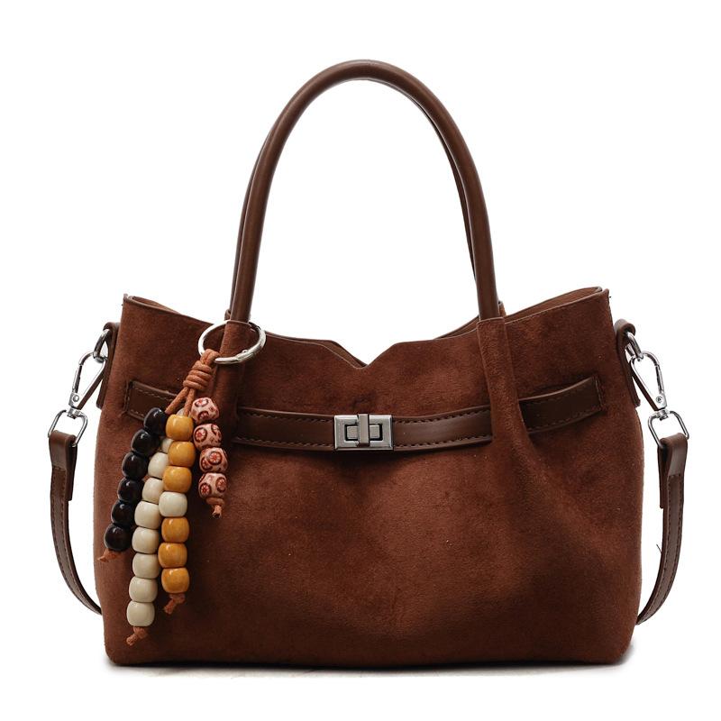 

Casual large-capacity tote bag women s 2025 winter new commuter high-end shoulder bag trendy messenger bag no pendant коричневый