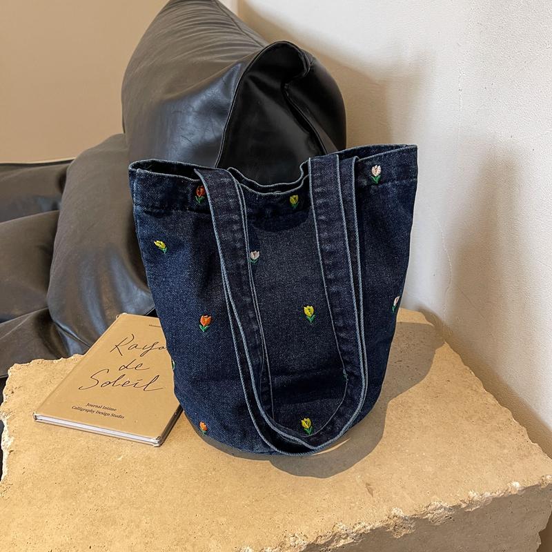 Джинсовая сумка-ведро в студенческом стиле — фото 21