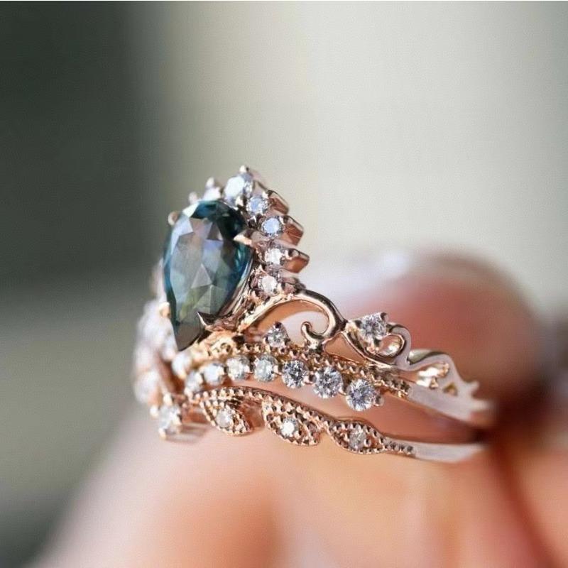 Bright Light Luxury Princess Crown Rose Gold Ring, European and American Jewelry Inlaid with Water Drop Colored Diamond Ring for Women