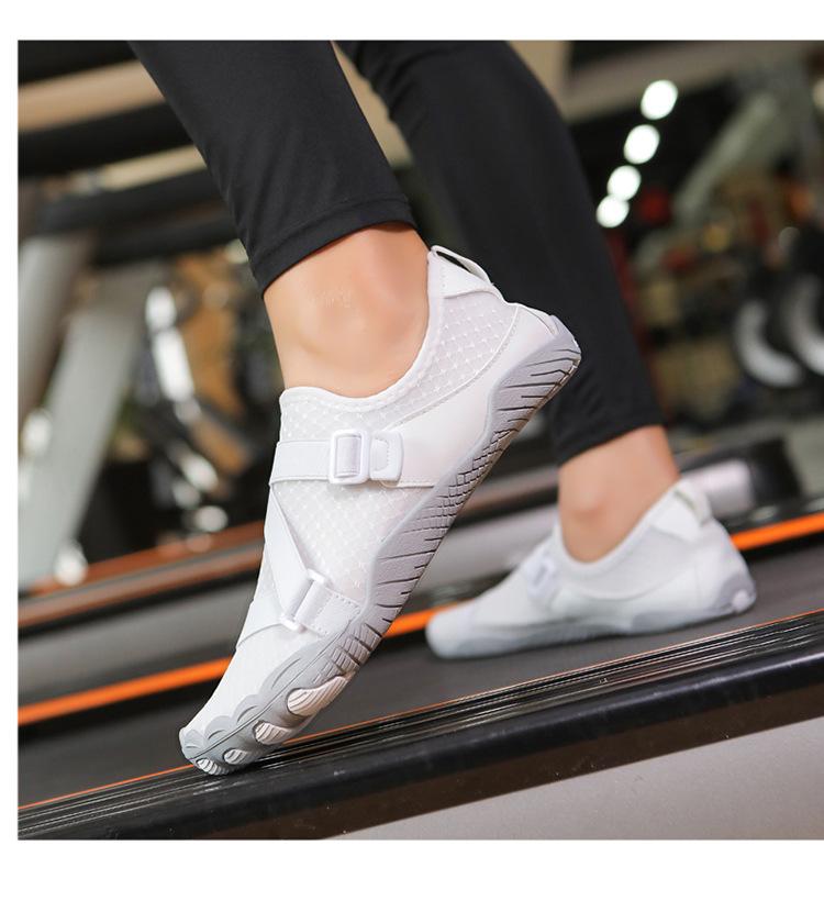 Outdoor Water Shoes Quick Drying Beach Shoes for Men and Women Lightweight Non Slip Aqua Socks for Swimming and Hiking