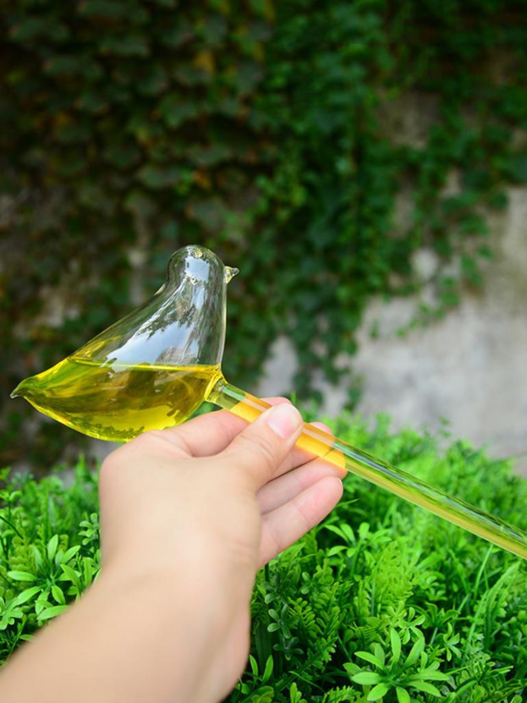 Automatic drip irrigation system bird shaped transparent plastic indoor household garden flowerpot watering device (random)