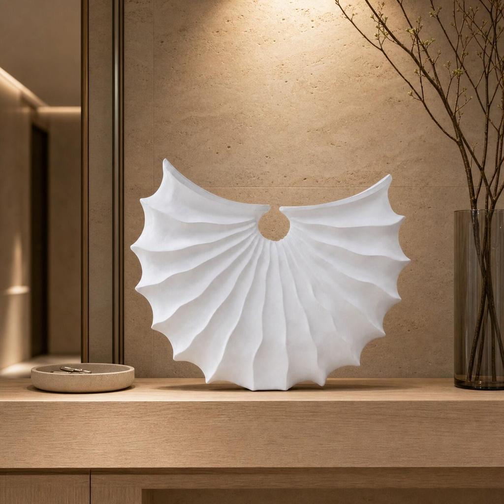 Resin Ornament Textured Shell-Inspired Geometric Vase for Contemporary Interiors