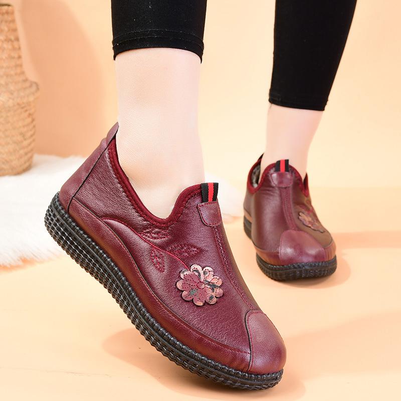 2025 winter new middle-aged and elderly mother shoes warm cotton shoes piled thickened snow boots non-slip soft-soled elderly shoes