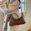 Underarm bag women's 2025 new fashion niche design sense shoulder handbag women's popular French baguette bag