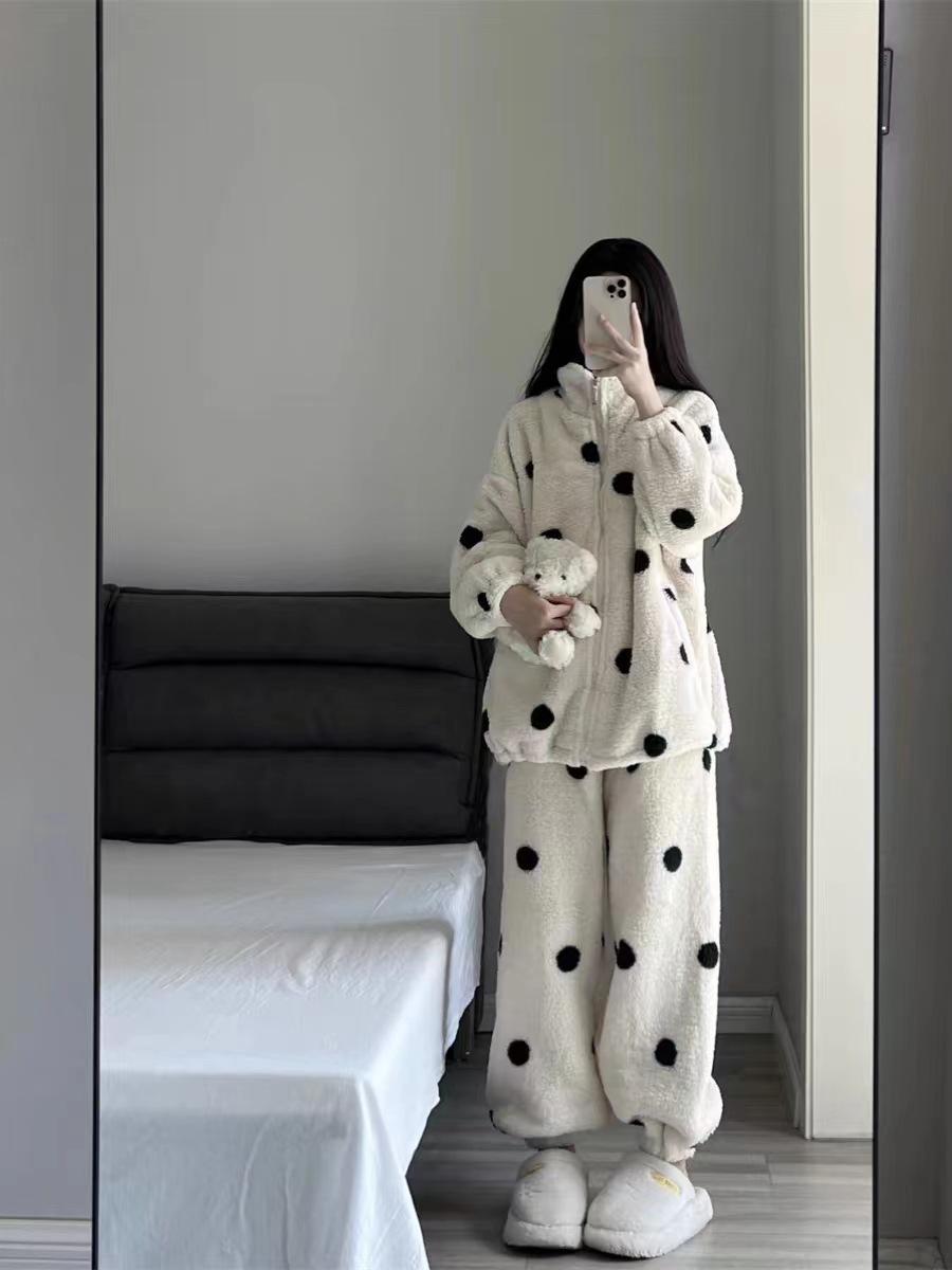 

Polka dot pajamas women s autumn and winter new flannel loungewear coral fleece thickened fleece zipper thermal clothing spot m ( 40-50kg )