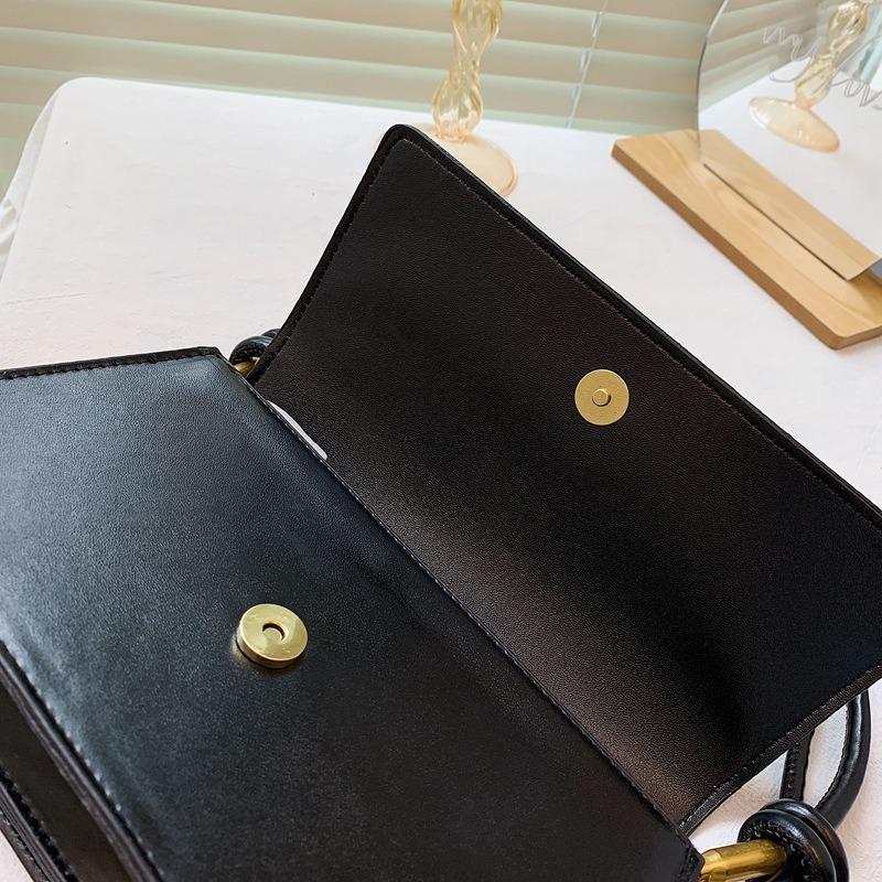 Underarm bag method stick bag women's new small fashion shoulder messenger bag versatile chain bag
