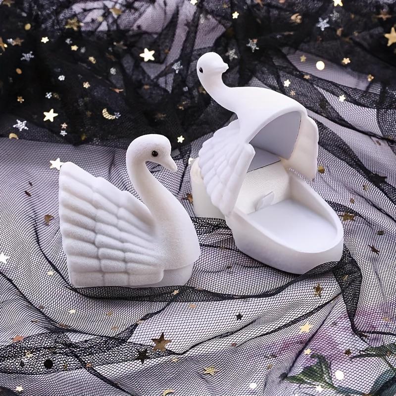 One Piece Velvet Jewelry Box Gift Box Container Wedding Ring Box Ring Case Earrings Holder for Jewelry Display& Jewelry Package