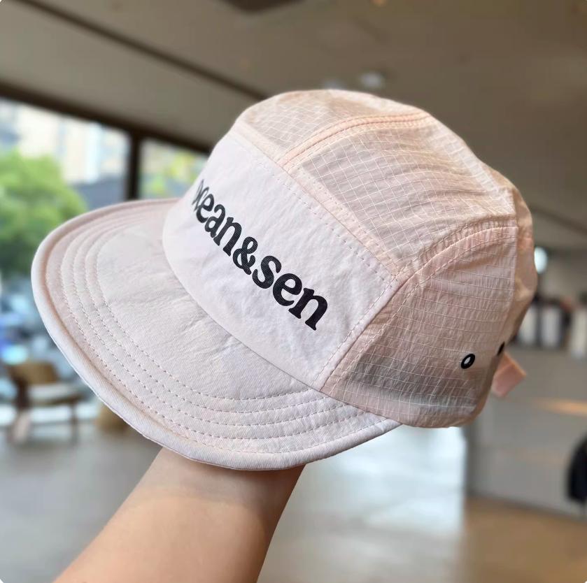 Short Brim Ladies Baseball Cap Nylon Mesh Letter Print Unisex Korean Fashion Hat for Outdoor Running Cycling Hiking
