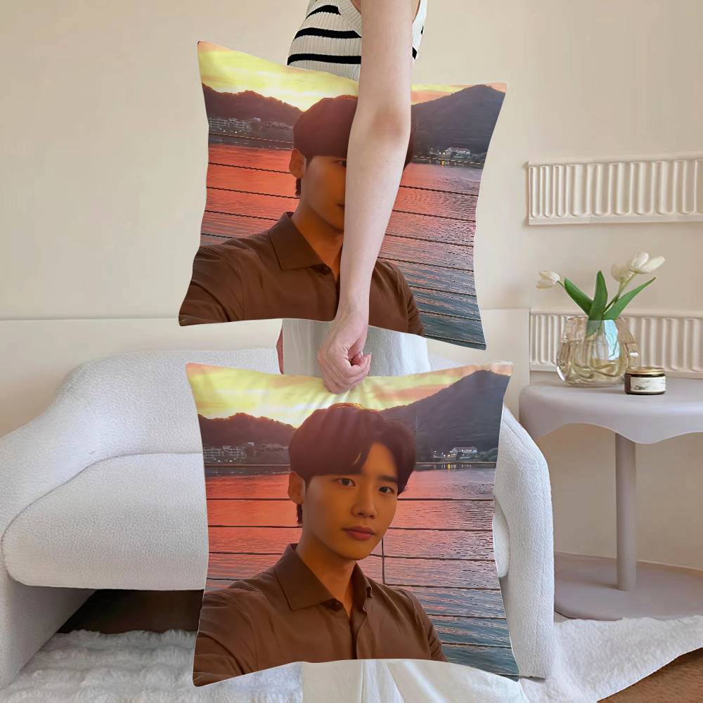 Lee J-Jong Suk Pillow Case Sofa and Living Room Decorative Cushion Covers Dust-proof and Mite-proof Invisible Zipper