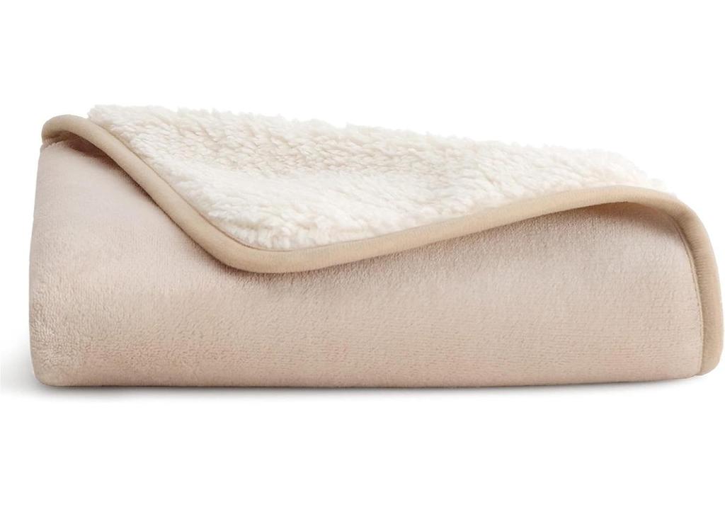 Top-Rated Waterproof Flannel Sherpa Pet Blanket - Thickened, All-Season Comfort for Dogs and Cats