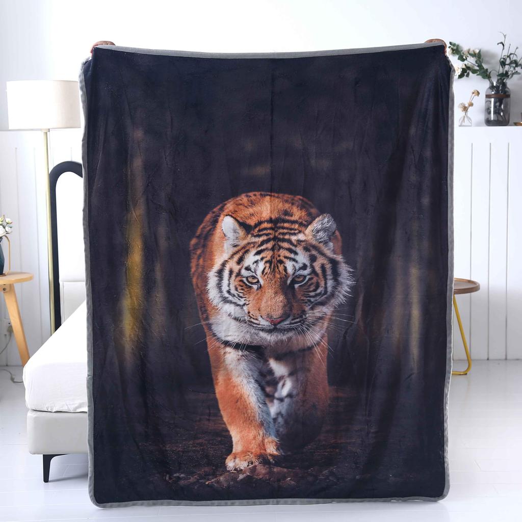 Soft Cozy Tiger Throw Blanket Warm Fuzzy Plush Blanket for Bed Couch Sofa Lightweight Flannel Blanket Gift for Adults Teens