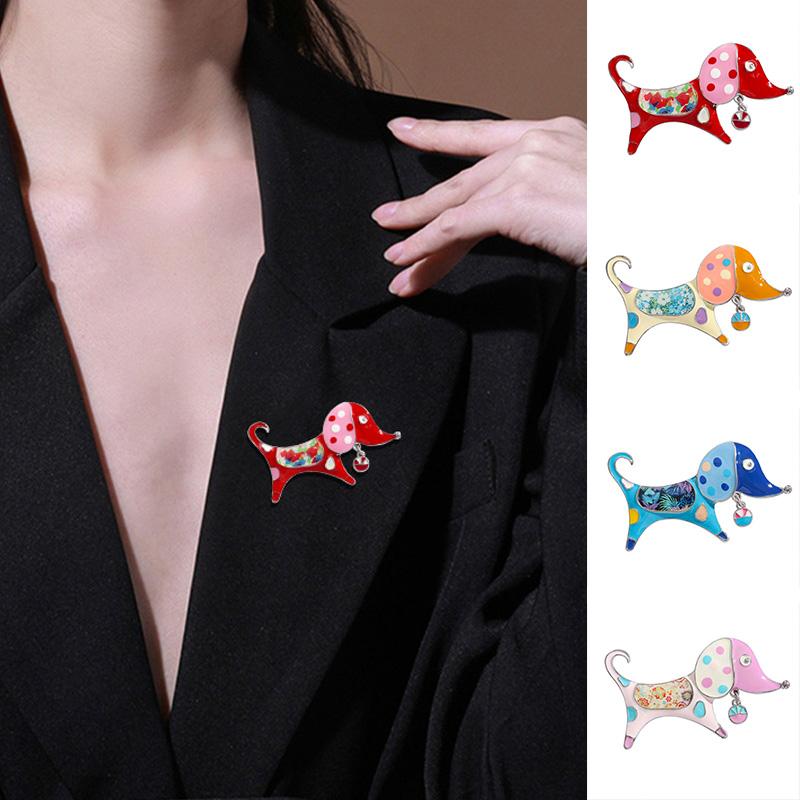 1 pièce Forme de chien pour femmes Émail Anamel Bijou Cadeau Broches Chien Dessin Animé Broche Designer Épinglette Huile Goutte