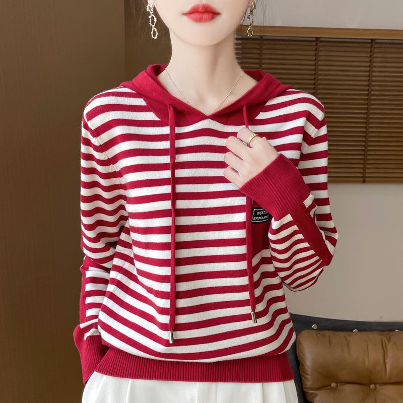 

Женский вязаный пуловер с капюшоном в полоску и с цветовыми блоками M (95-110 Jin)