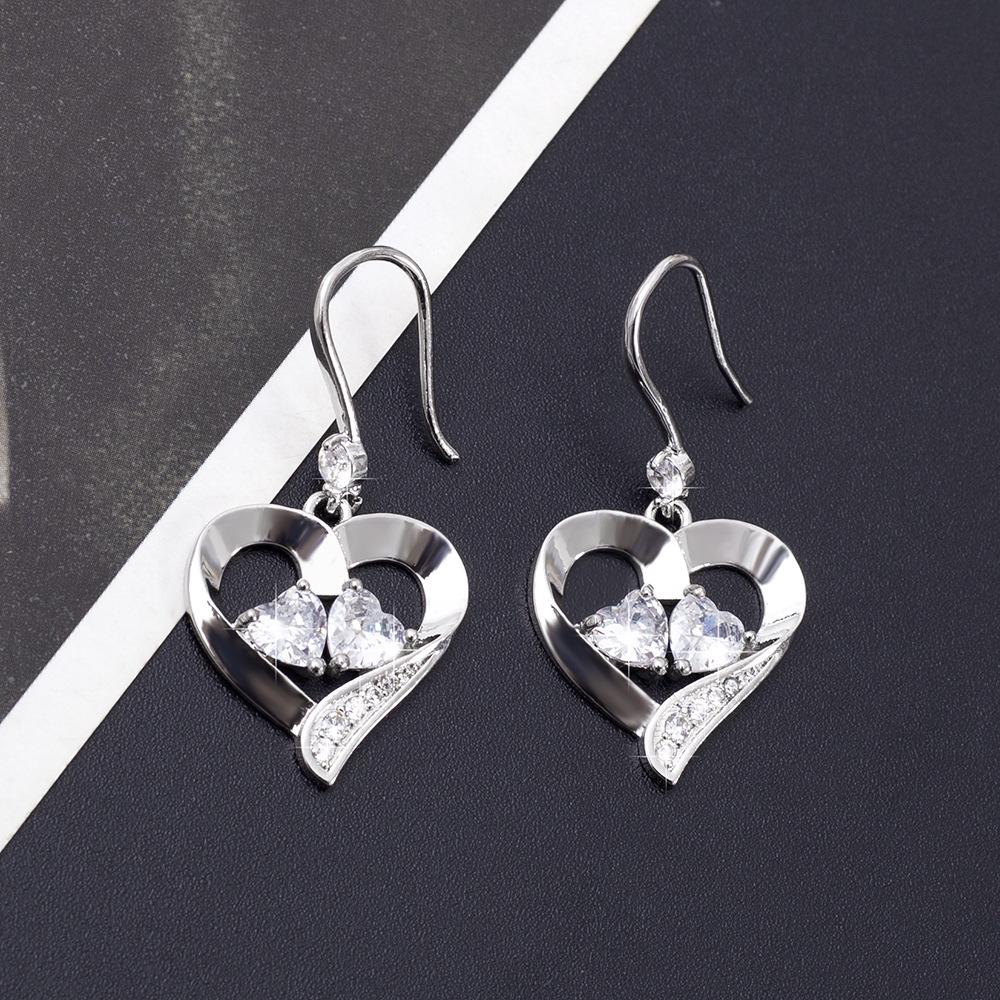 French Minimalist Heart-Shaped Cubic Zirconia Metal Earrings - Light Luxury Christmas Gift for Women