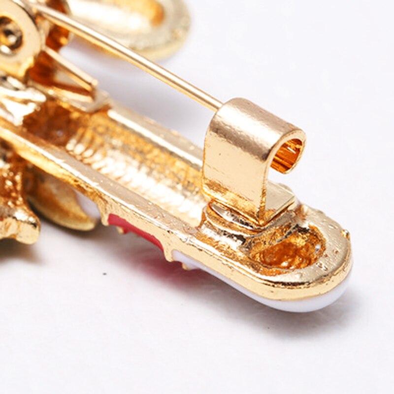 Blucome Christmas Enamal Brooch Green Sock Shape Corsage for Women Men Kids Clothes Hat Hijab Pin Christmas Accessories Gifts