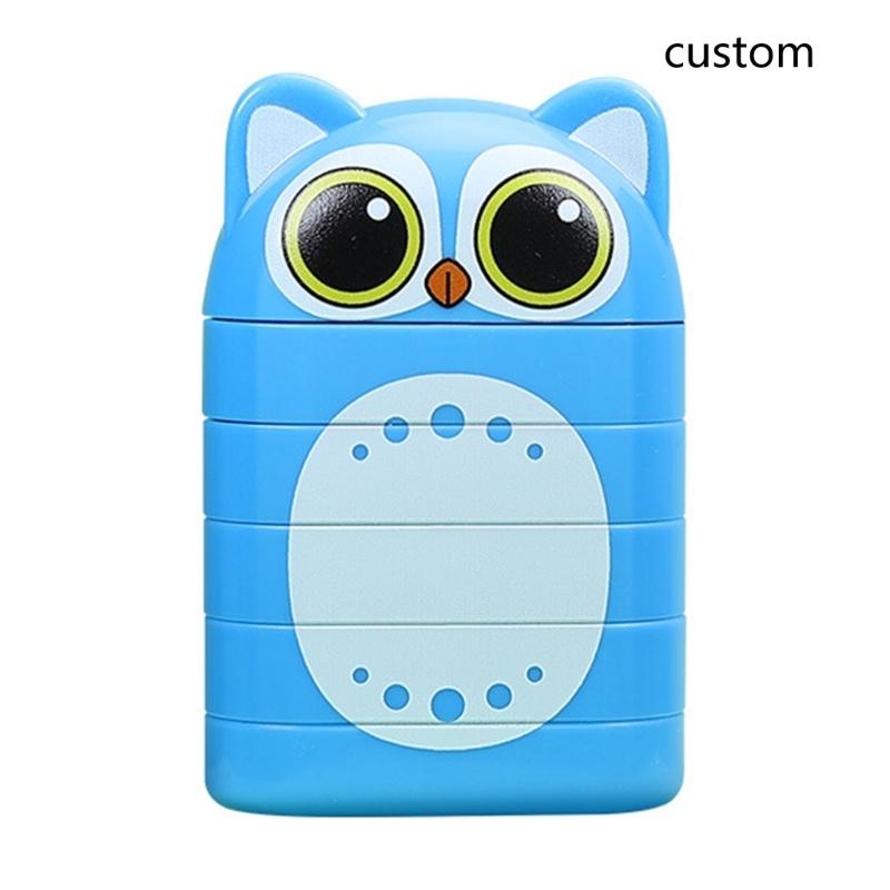 Personalisierter Namensstempel Kundenspezifisches graviertes Namenssiegel Mehrschichtiges Muster Sicher und einfach zu verwenden Cartoon-Form Stempel