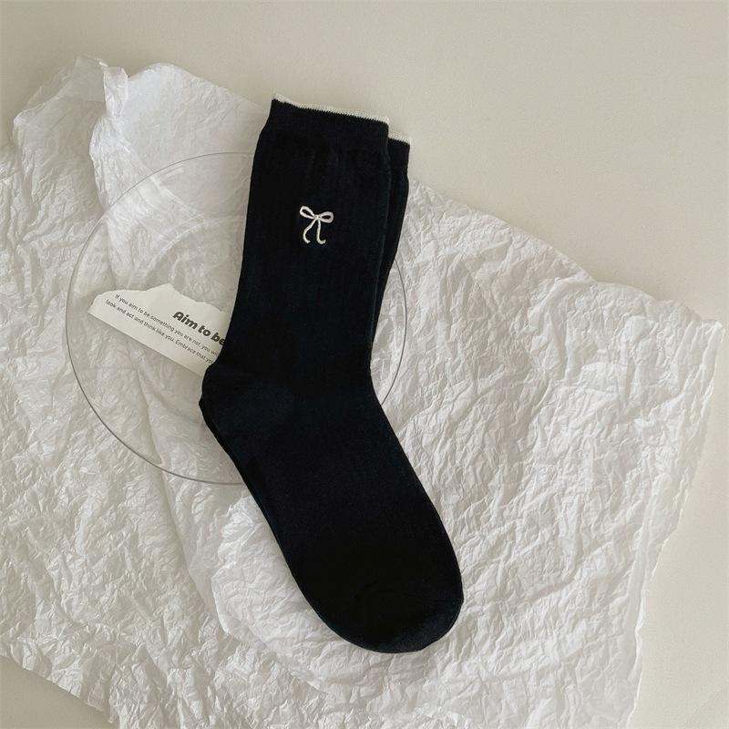 

Ballet Style Contrast Embroidered Bow Socks Sweet And Cute Mid-Leg Socks Are Versatile Foreign Style Internet Celebrity Socks One size fits all чорний