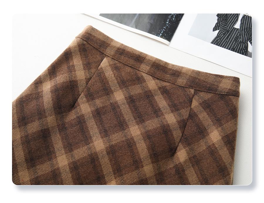 High-Waisted Plaid Tweed Pencil Skirt for Women - Slimming Mid-Length Bodycon, Autumn & Winter 2024 Collection