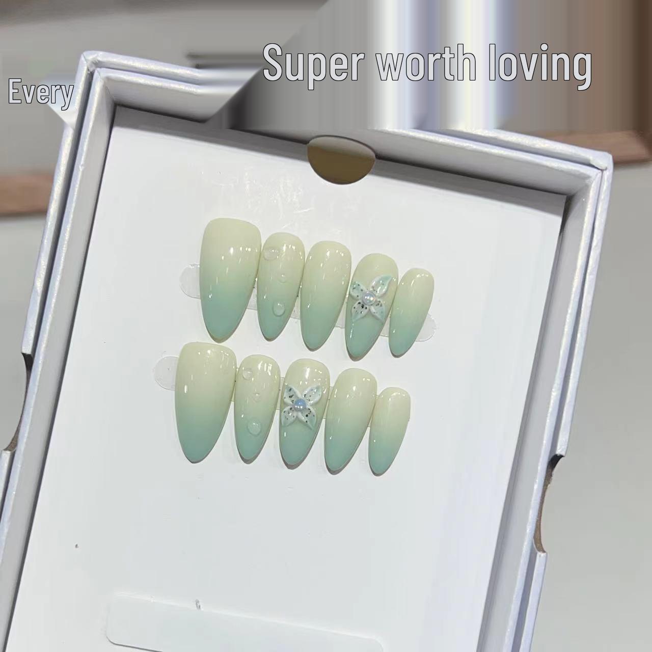 

Handmade French Gradient Carved Almond Wearable Nails – Removable, High-End, Temperament Style Large