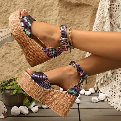 2025 Neue Lackleder Keilabsatz Sandalen für Damen Sommer Klobige Plateau Sandalen Frau Rutschfest Dicke Sohle Strandschuhe