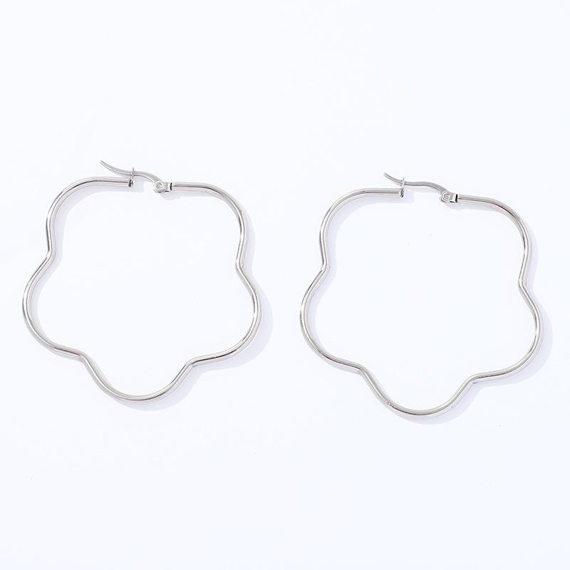 Pendientes de aro geométricos de acero inoxidable dorado con estrella de cinco puntas