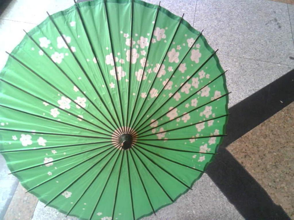 ILuvic Japanese Paper Dance Cherry Blossom Blizzard Traditional Japanese Cherry Plum Large Wisteria 80cm 84cm 28 Perfect for Classic Costume