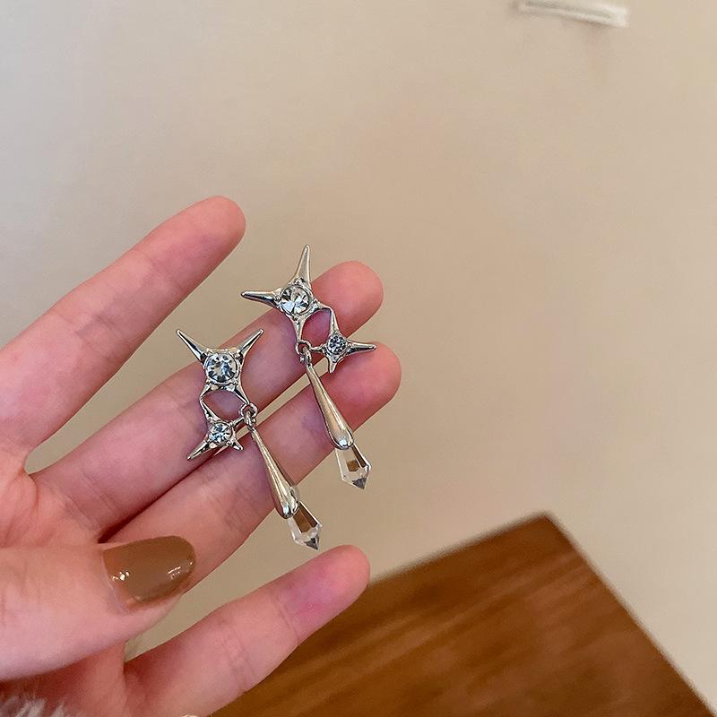 2025 New Y2K Aesthetic Punk Style Liquid Butterfly Earring for Woman Cool Metal Butterfly Earrings Zircon Wholesale