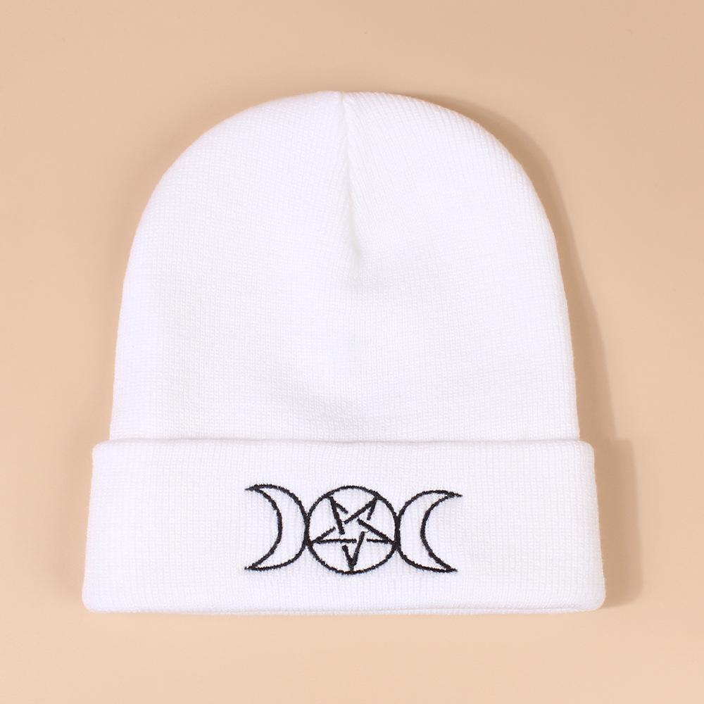 Style Versatile Hat Exquisite Embroidered Mens Womens Warm Knitted Hatscaps