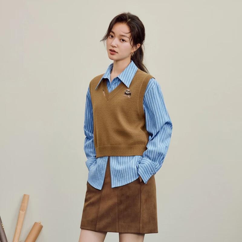 Women's Retro V-Neck Embroidered Knit Vest