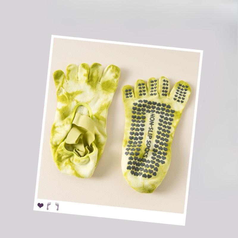 Gradient-pointed Adhesive Yoga Socks with Anti-slip and Antibacterial Properties for Pilates Five-finger Socks for Sports and Split-toe Socks
