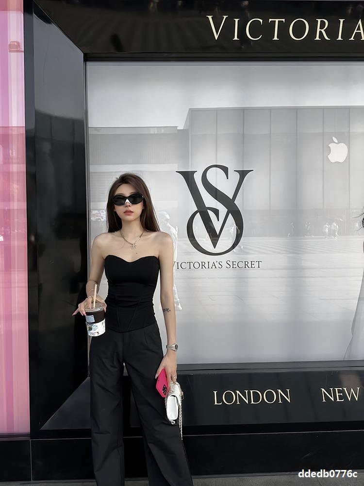 Elegant Black Fishbone Bandeau Top: Women's Summer Slimming Three-Dimensional Wrap Chest Vest