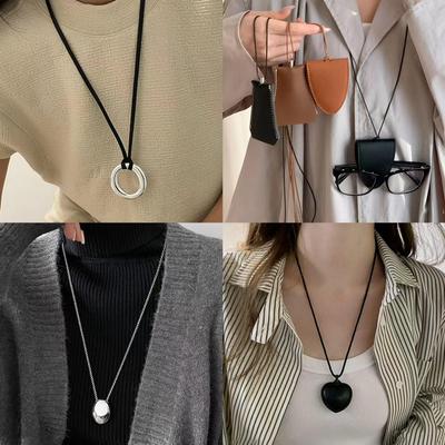 Vintage Hong Kong Style Faux Leather Crescent Necklace Bag – Fashionable, Versatile Street-Style Accessory for Women