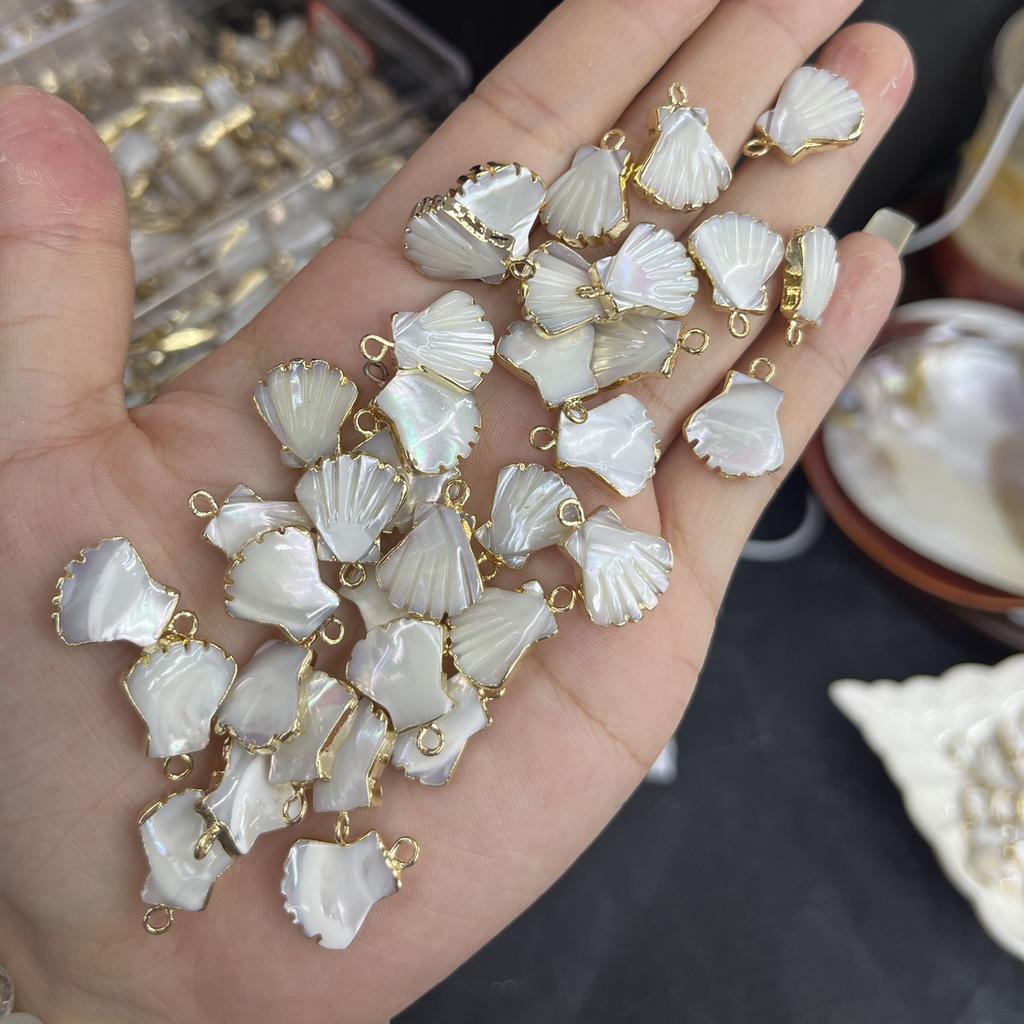 5Pcs Small Pendant Shell Palm-Shaped Pendant 13mm For Jewelry Making DIY Necklace Bracelet Earrings Accessory