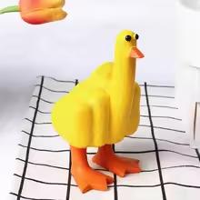 Creative Funny Little Duck Personalized Middle Finger Resin Statue Home Desktop Craft Ornament Garden Sculpture Decor Gift