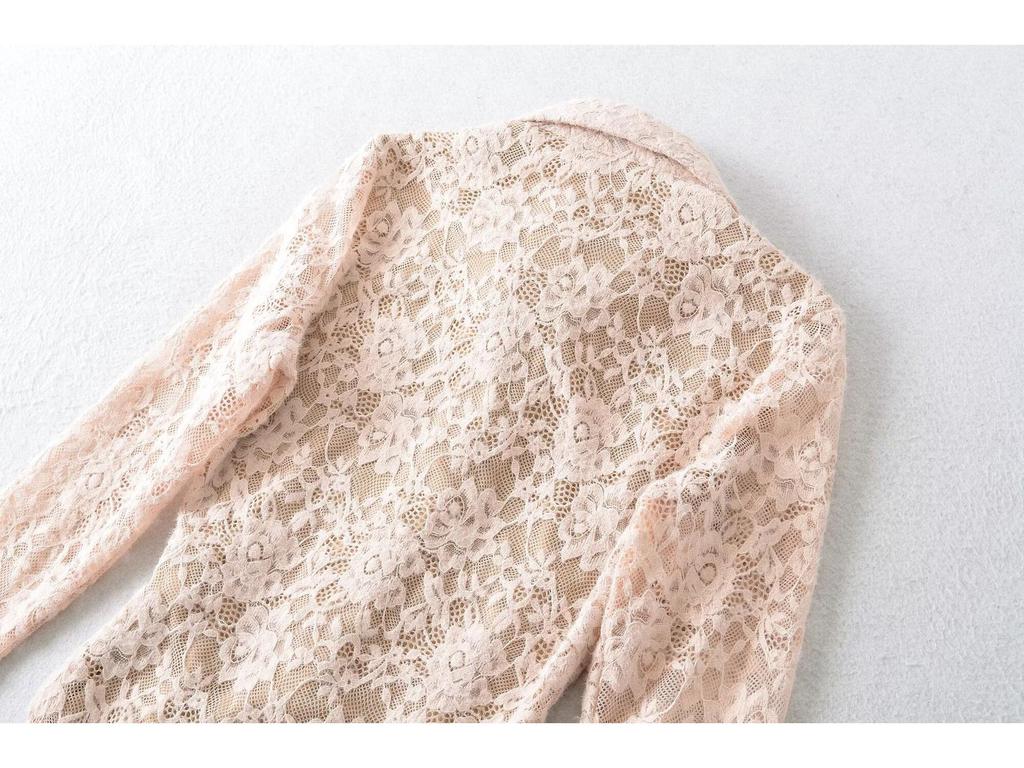 American Spicy Girl Slim-fit Floral Lace Jumpsuit - Embossed Long-Sleeve Lapel (2025)