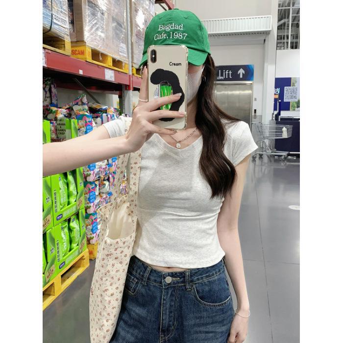 Petite Women's V-Neck Slim Fit Summer T-Shirt: American Style, Sweet & Spicy, Straight Shoulder, Short-Sleeved Top.