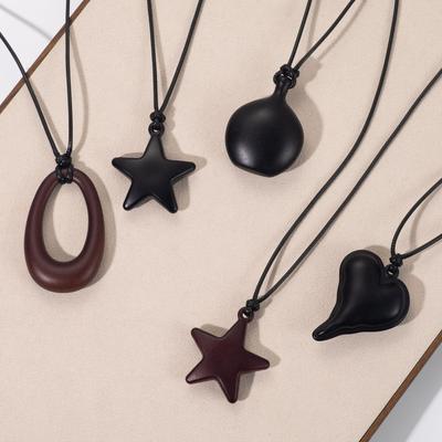Unisex Retro Chinese Star Pendant Necklace - Autumn/Winter Light Luxury