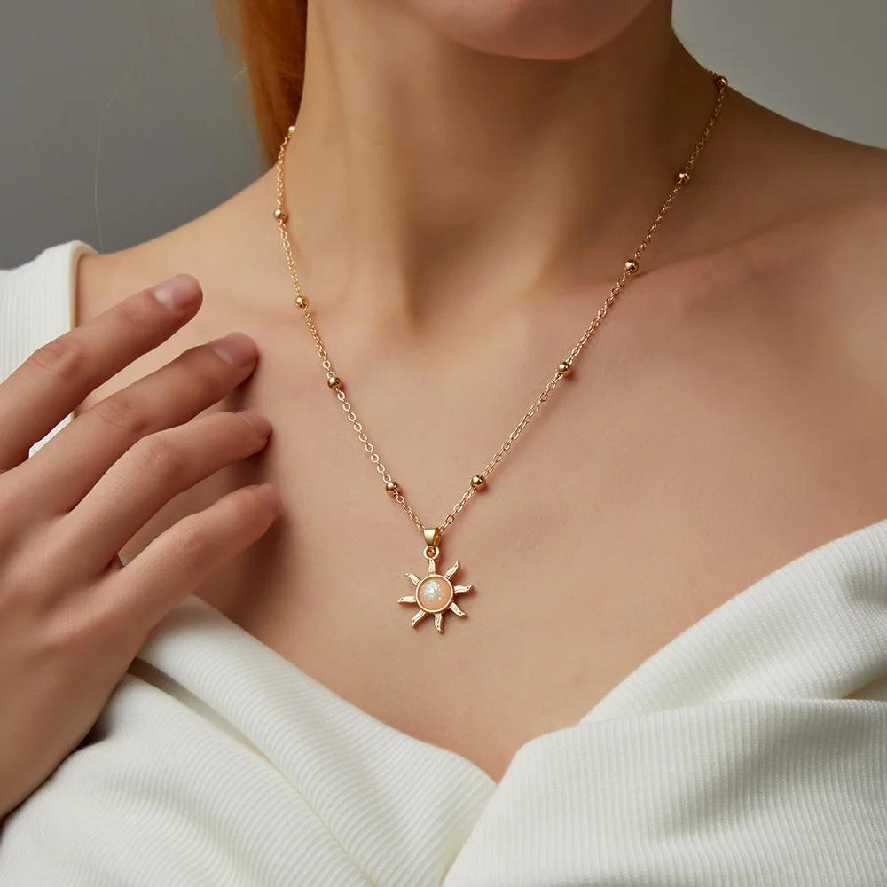 2024 New Summer Neck Chains Opal Sun Pendant Necklaces for Women Temperament Zircon Aesthetic Simple Short Clavicle Necklace
