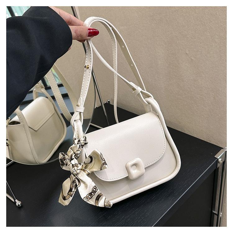 

Contrasting color texture popular hand carry small bag 2024 new foreign style Korean version shoulder bag retro fashion messenger women s bag белый