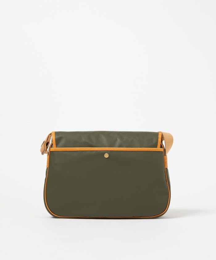 Hunting World Bathu Frontier Green Shoulder Bag