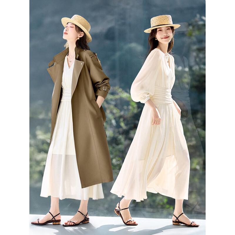 Mohan Yimei Lantern Sleeve V-Neck Pleated Midi Dress