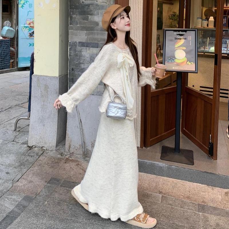 Autumn Fashion Two-Piece: Bowknot Knit Sweater & High Waist A-line Skirt