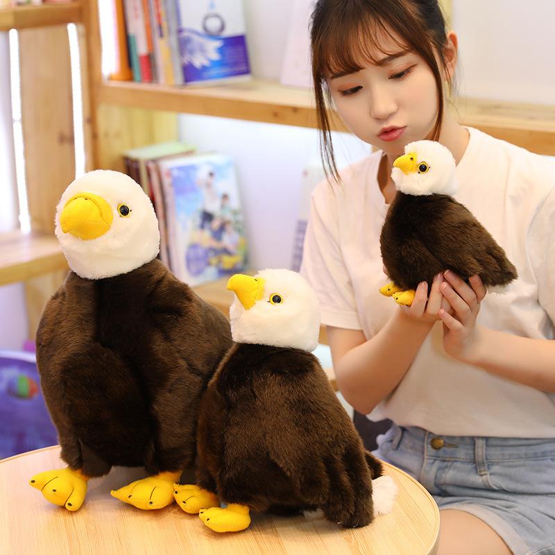 Bambola animale simulata aquila di mare calva peluche aquila pulsatilla avvoltoio uccello bambola ornamento bambola di pezza