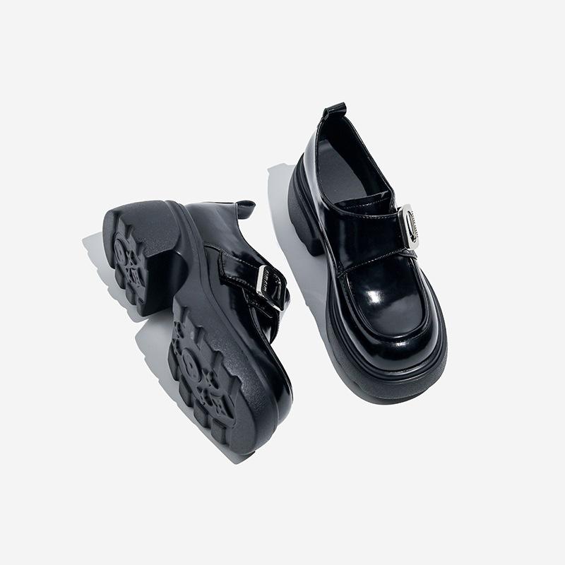 

Лоферы на платформе 2025 весна новинка универсальные туфли на платформе на одной педали в британском стиле черные из мелкой кожи женские одинарные туфли JK 40 чёрный