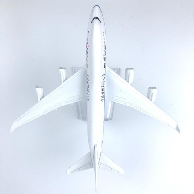 AIR China Airlines B747 16CM Airplane 1:400 Scale Diecast Metal Model Alloy Aircraft Gift With Base Plane Ornament Collectible