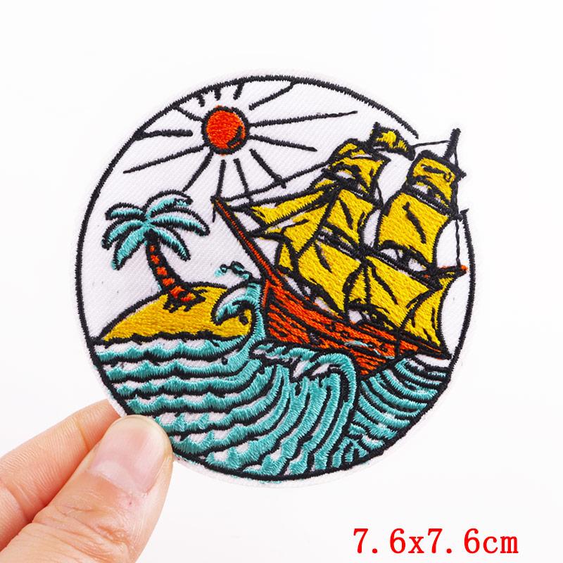 Cartoon Patch Sun Moon Embroidered Patches DIY Iron On Patches For Clothing Jackets Jenas Backpack Sew Embroidery Badges Sticker