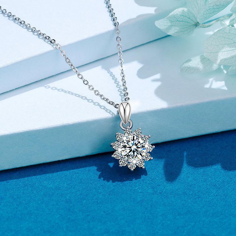 6.5mm Snowflake Halo Round Cut Moissanite Pendant Necklace S925 Sterling Silver For Women