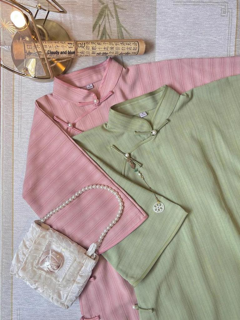 Retro-inspiriertes chinesisches Cheongsam mit weiten Ärmeln - Herbst-Schülerausgabe